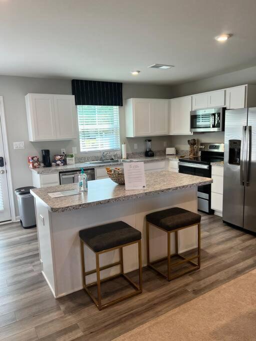Family Friendly 4Br Home Near Ft Gregg Adams Vsu Petersburg Kültér fotó